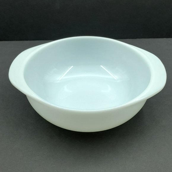 Pyrex 023 Opal White Milk Glass Casserole Dish Mixing Bowl 1.5 Quart - Picture 1 of 9